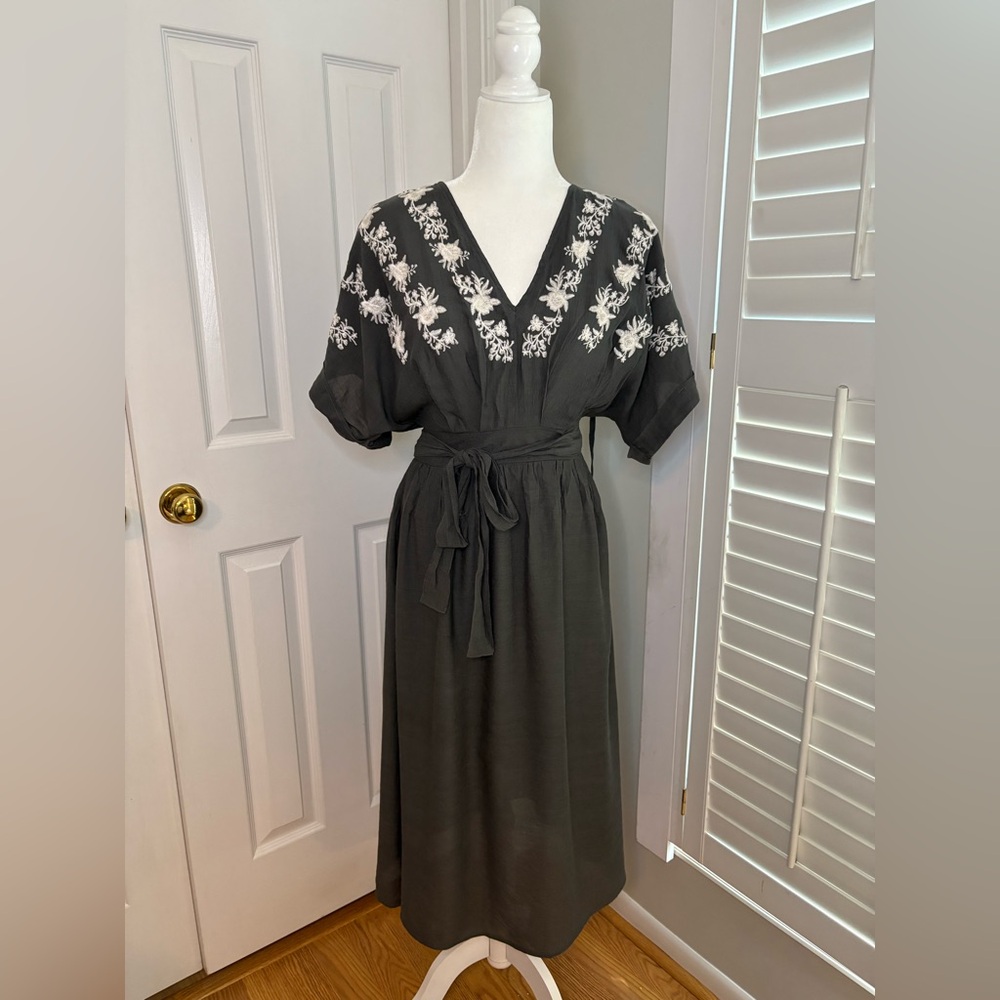Entro Women's Embroidery Kimono Rolled Sleeve Midi Dress Olive Green Size Small